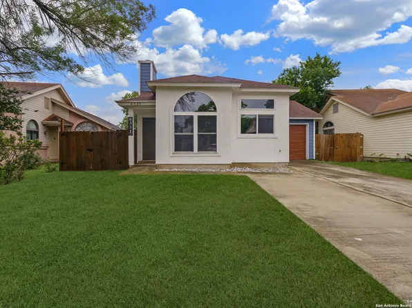 6331 Village CLF, San Antonio, TX 78250