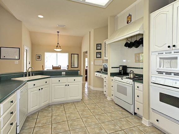 5th image of 9130 Fox Briar Ln