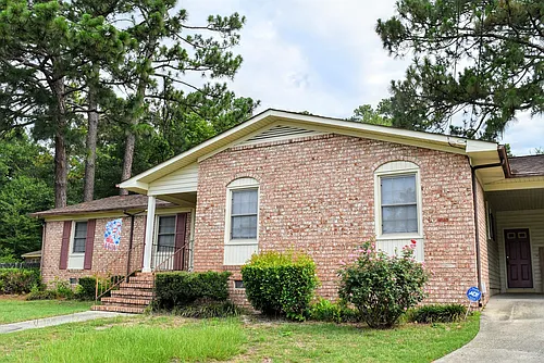 2105 Hobson Ct Photo 1
