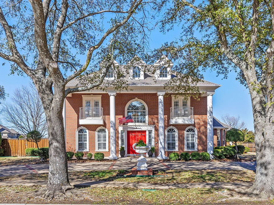 1st image of 117 Country Club Dr