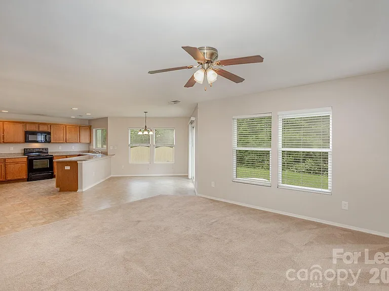 6442 Ridgeview Commons Dr — Photo 5