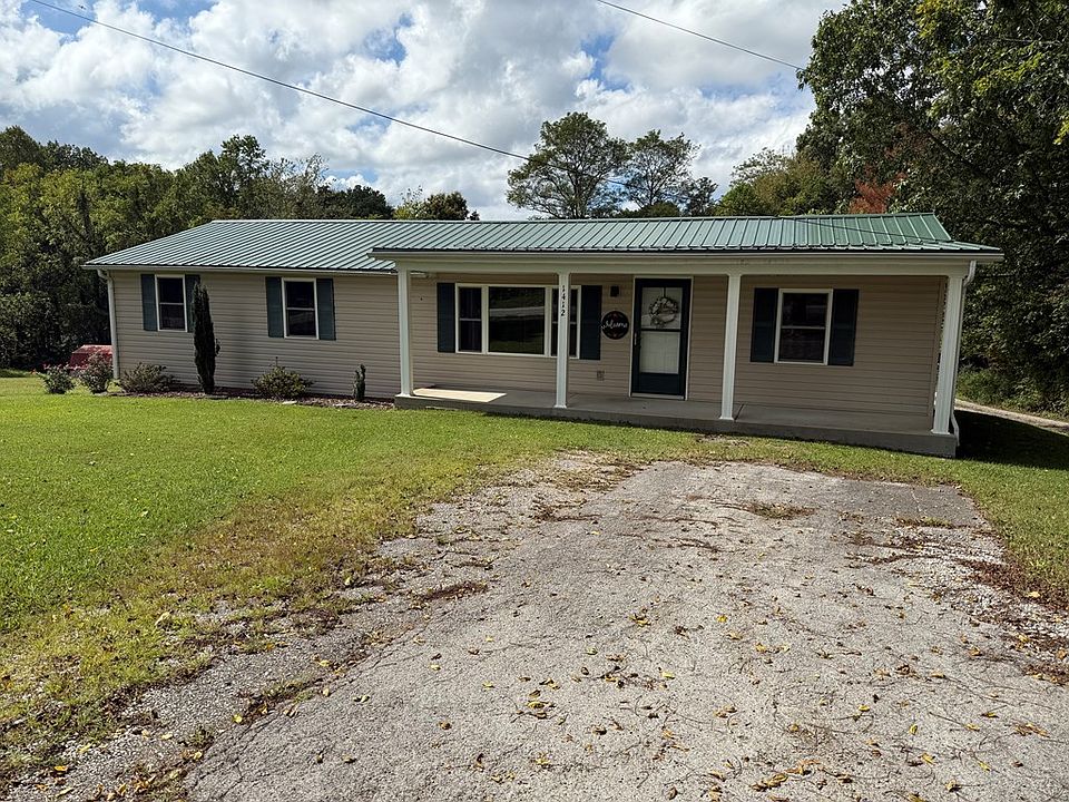 2nd image of 1412 W Cove Rd