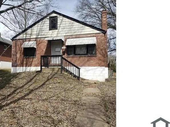 701 Carson Rd, Saint Louis, MO 63135