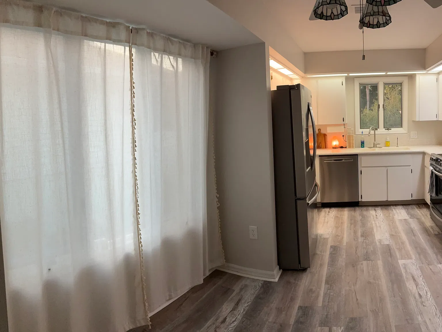 2 bed, 1432 sqft, $3,000 — Photo 3