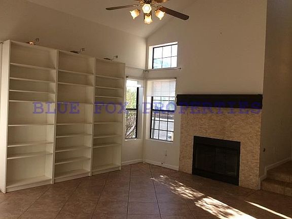 3rd image of 3066 W Country Hill Dr