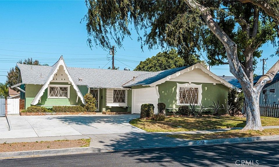 1st image of 713 Moonbeam St