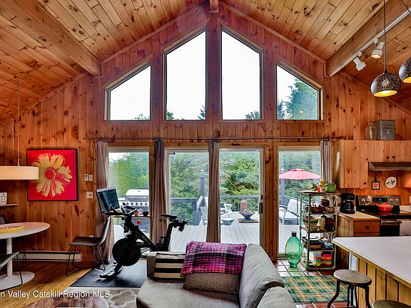 3rd image of 112 Todd Hill Road