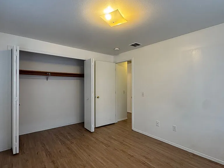 903 E White Birch Ave — Photo 12