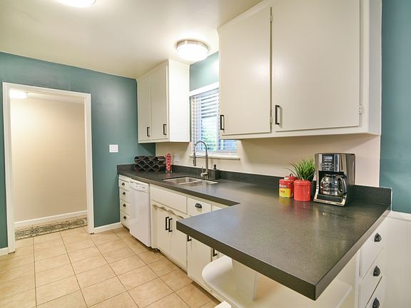 5th image of 3915 Terra Vista Way