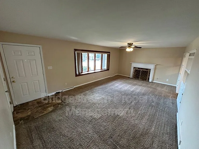 7541 Mintwood Ave — Photo 2