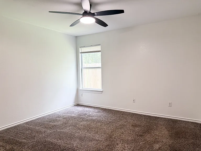 2902 Kestrel Dr #B — Photo 9