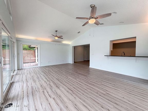 3rd image of 628 MIRAMAR Lane