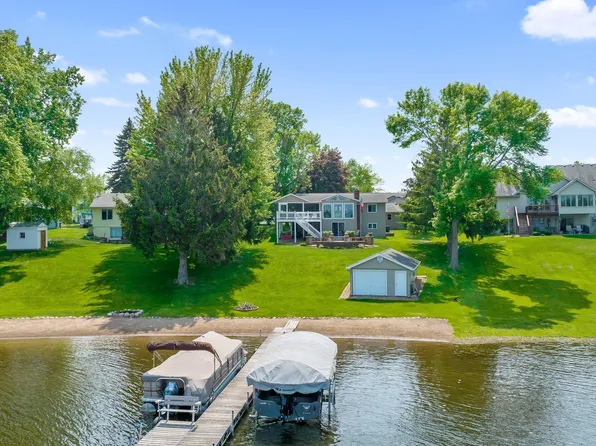 29697 Neal Ave, Lindstrom, MN 55045