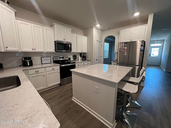 4th image of 8838 Colbert Place Dr NE