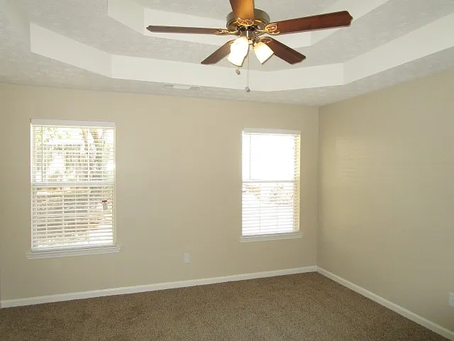 305 Brannans Ct — Photo 7