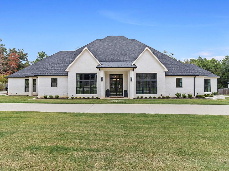 1st image of 11076 Hidden Hollow Ln