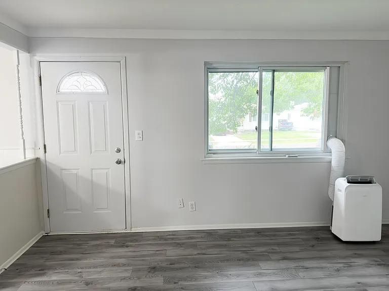 4236 Joliet Ave — Photo 20