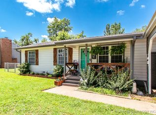 1119 N Oklahoma Ave, Claremore, OK 74017