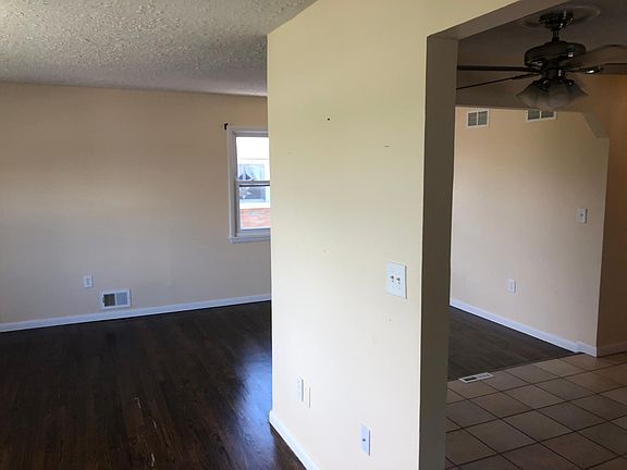 3rd image of 114 Stafford Ave #2