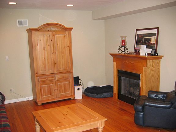 4th image of 1147 W Lill Ave APT Gw