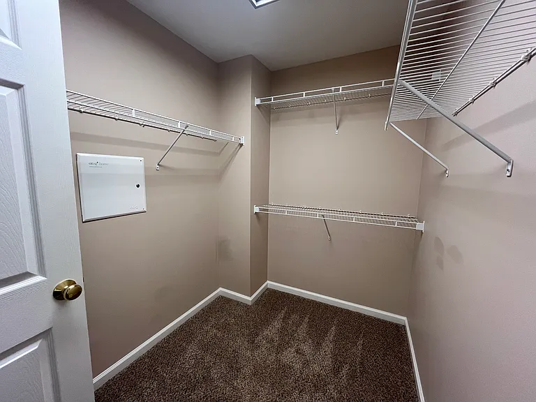 9460 Tanhurst Dr — Photo 23