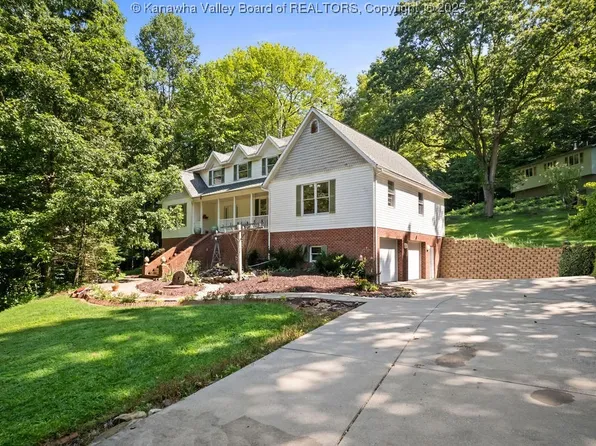 345 Meda Ln, Elkview, WV 25071