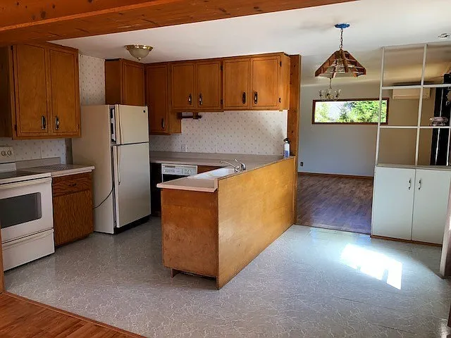 1510 Thompson Rd — Photo 12