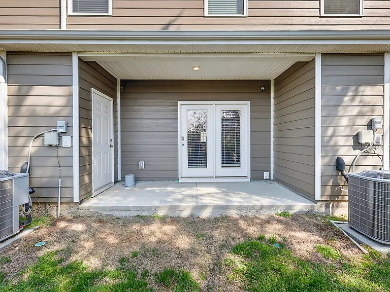 140 Cecil Rd — Photo 12