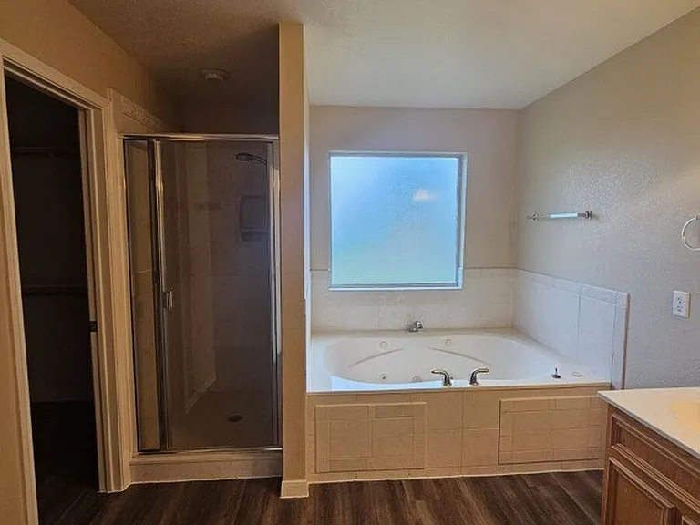 4410 Hank Dr — Photo 10