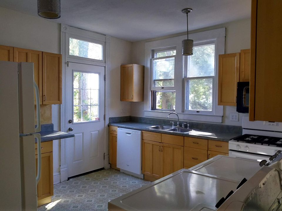 Huge Kitchen with so much storage