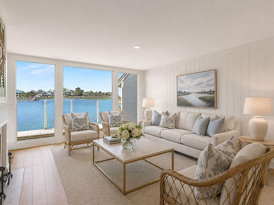 1st image of 45 Wappoo Creek Pl