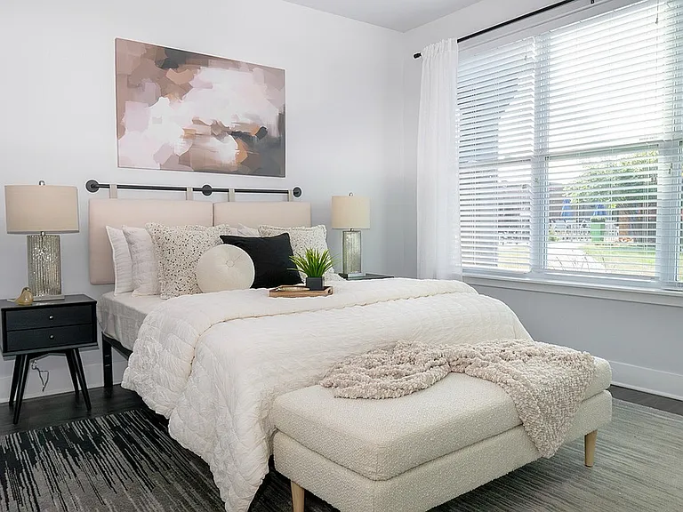 The Residences at Hamilton Lakes — Photo 11