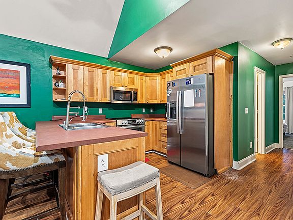 5th image of 134 Knight Cir NE