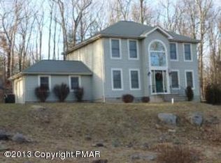 228 Glenoak Dr, East Stroudsburg, PA 18301
