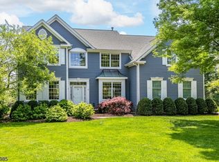 6 Aronimink Ct, Skillman, NJ 08558