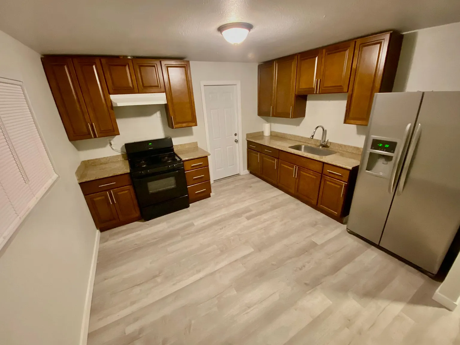 132 Alvarado Ave — Photo 2