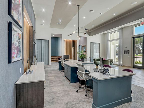 30-web-or-mls-Central Pine St-030