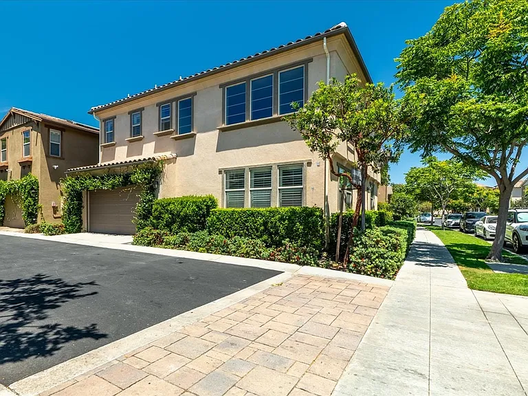 35 Lomada St — Photo 14