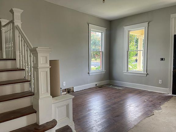 5th image of 614 Holbrook Ave