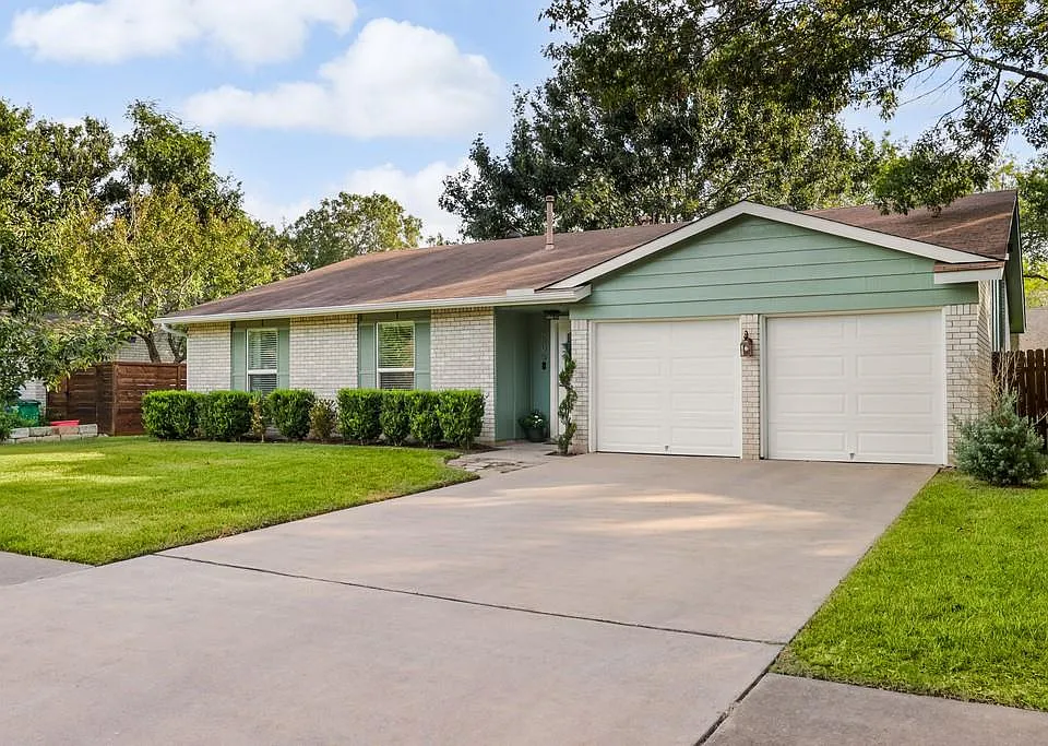 2505 Broken Oak Dr