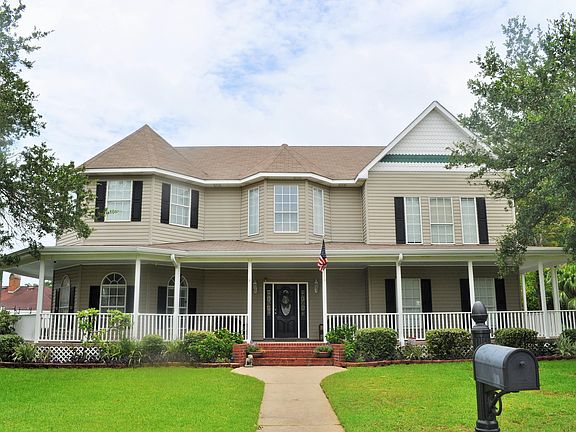 2nd image of 1305 Roswell St