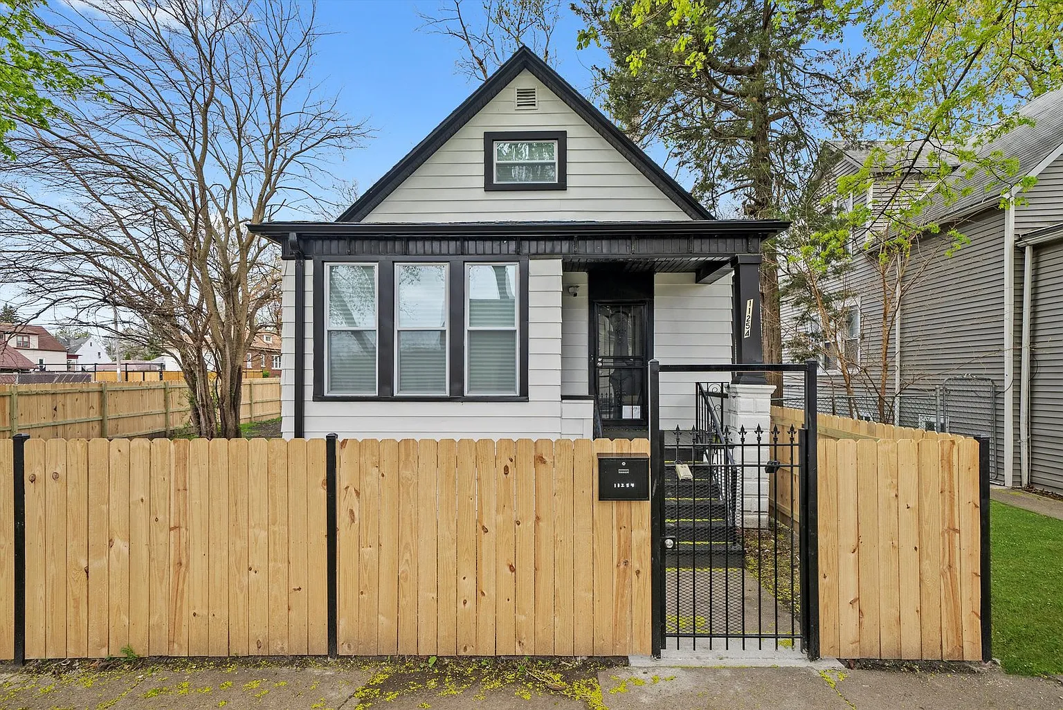 11254 S Stewart Ave photo 1