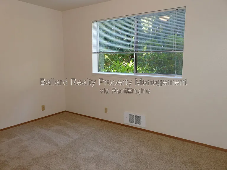 3232 21st Ave W #103 — Photo 8