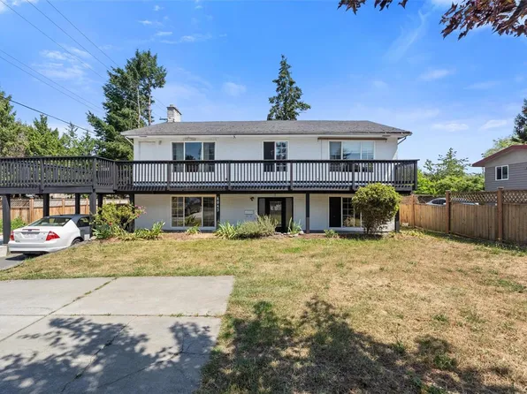4043 Shelbourne St, Saanich, BC V8N 3E5