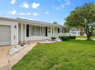 1223 S 2nd St, De Soto, MO 63020