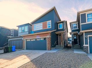 25 NE Belmont Grn SW, Calgary, AB T2X5E3