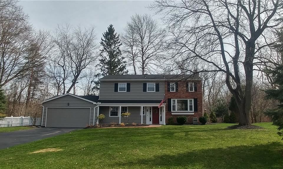 1st image of 11 Parkridge Dr