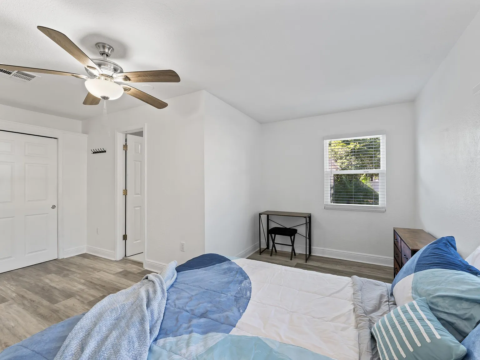 4 bed, 3.0 bath, 2000 sqft, $1,170 — Photo 2
