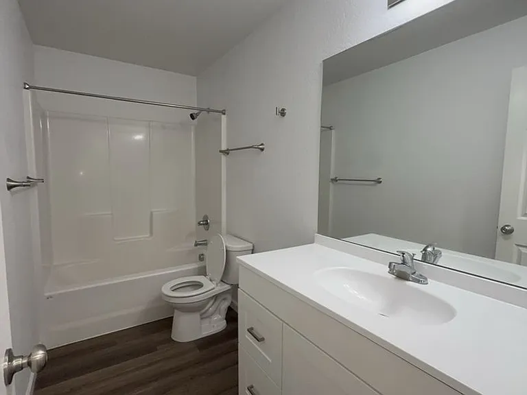 634 Colinwood Ct — Photo 6