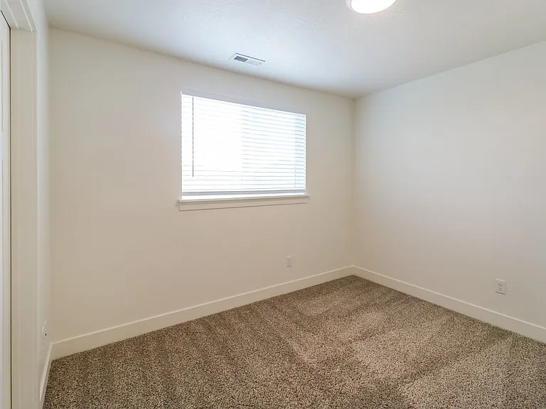 4907 E Breezy Patch Rd — Photo 12